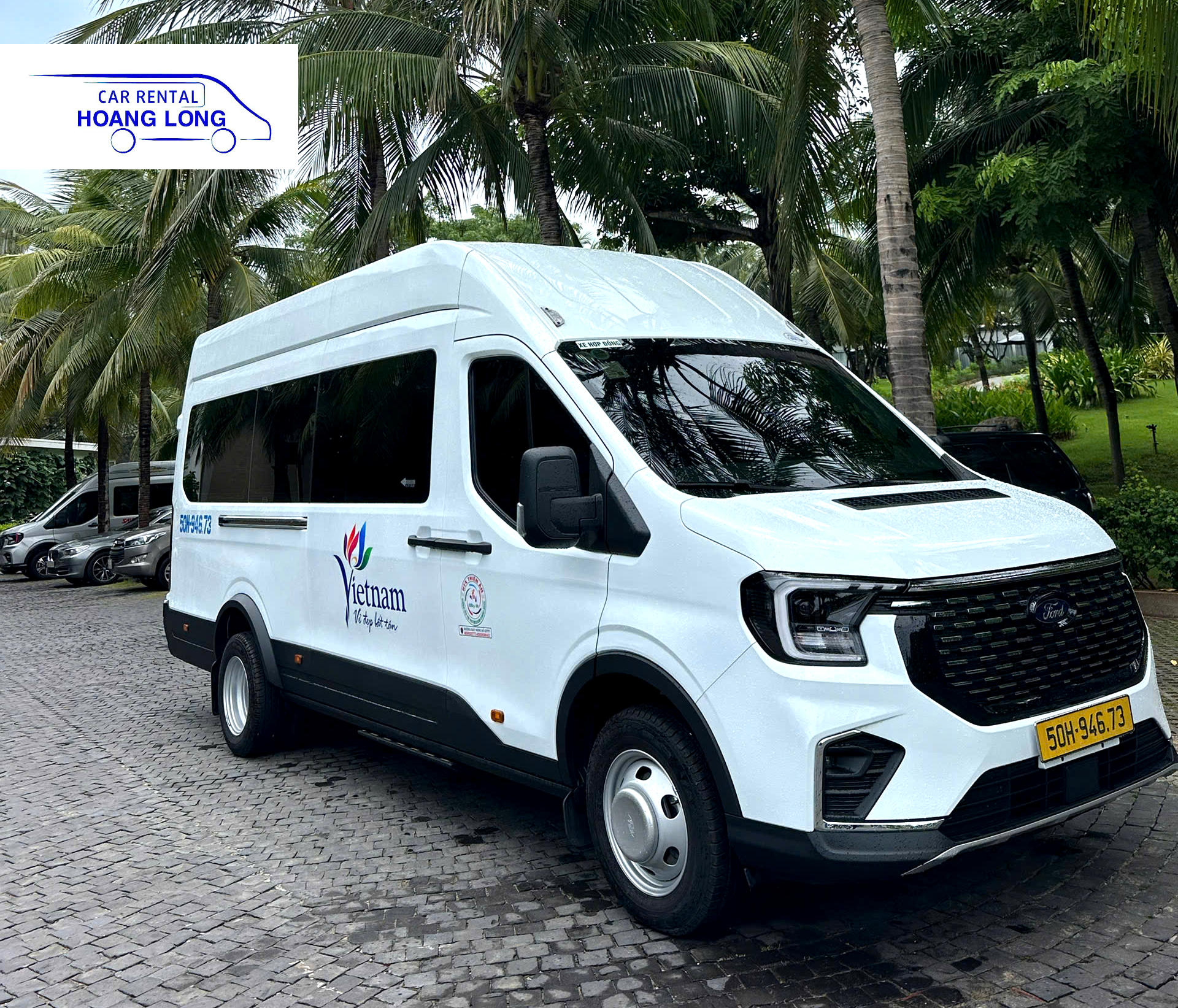 CHO THUÊ XE 18 CHỖ TPHCM