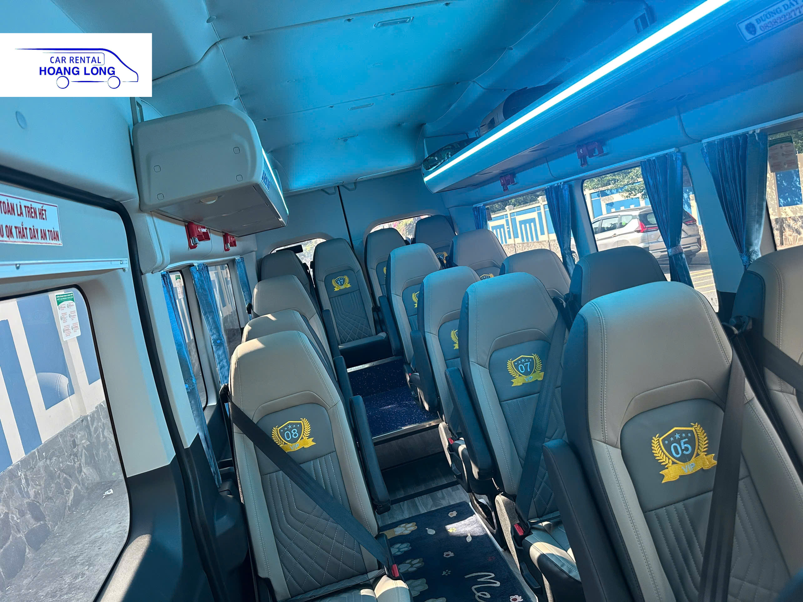 Nội Thất Xe 18 Chỗ Cho Thuê