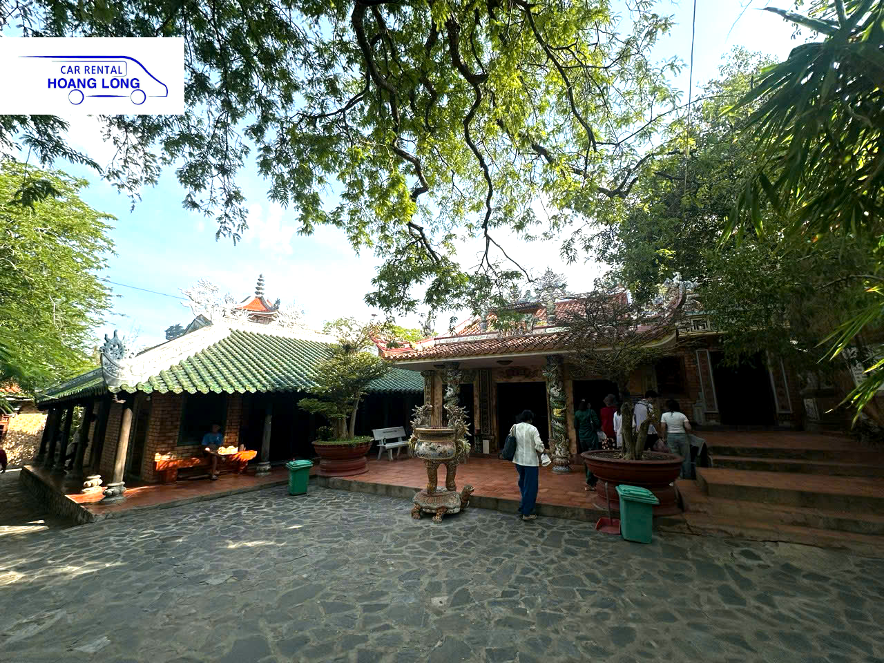 XE 18 CHỖ TPHCM ĐI Chùa Cổ Thạch - Tuy Phong Bình Thuận