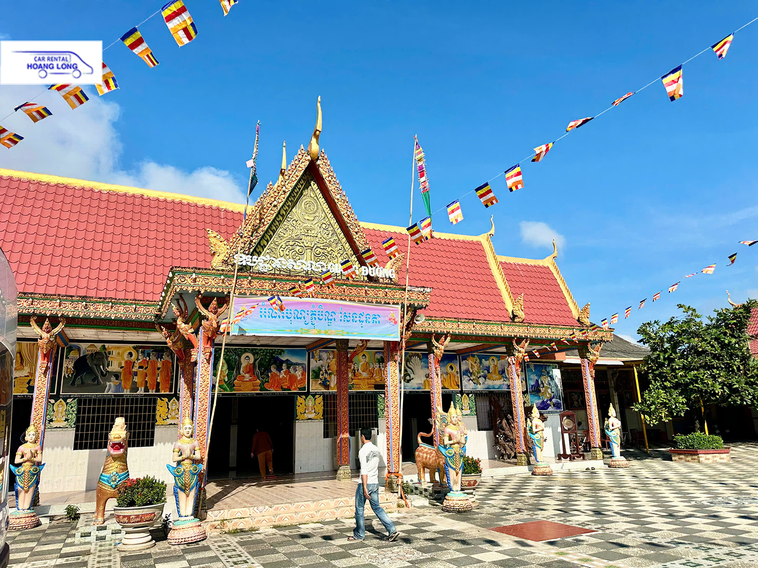 Thuê Xe 16 Chỗ TPHCM Đi Chùa Chén Kiểu Sóc Trăng