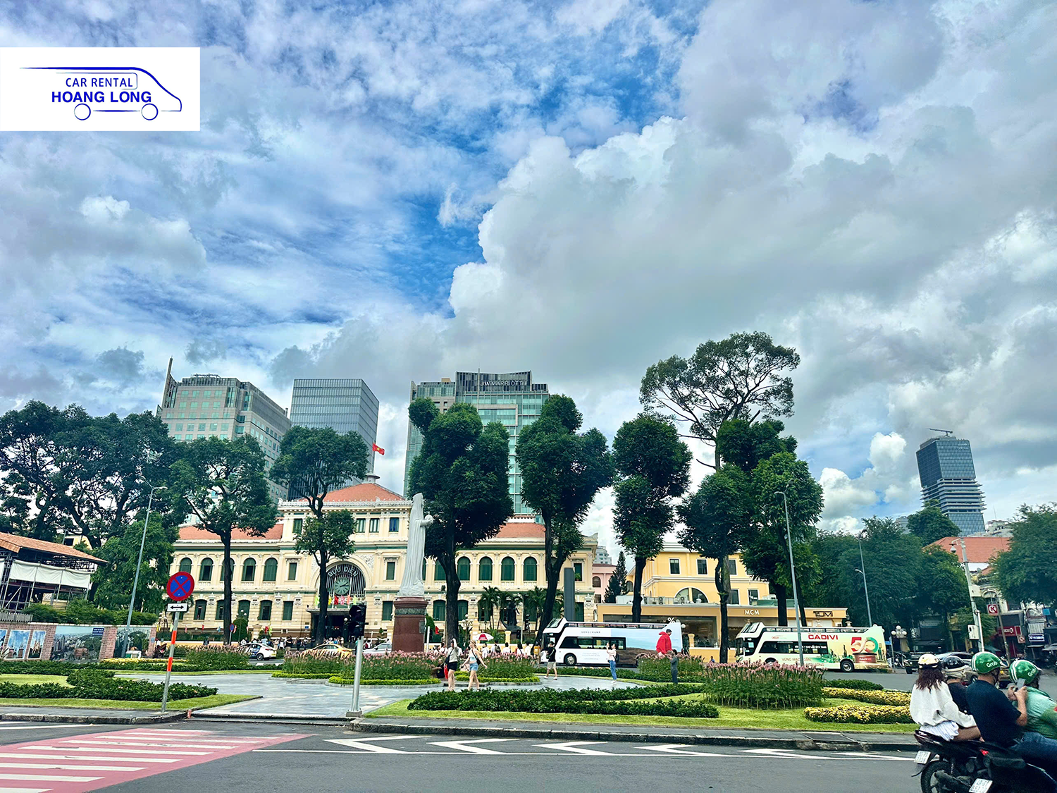 Thuê Xe 18 Chỗ City Tour Sài Gòn