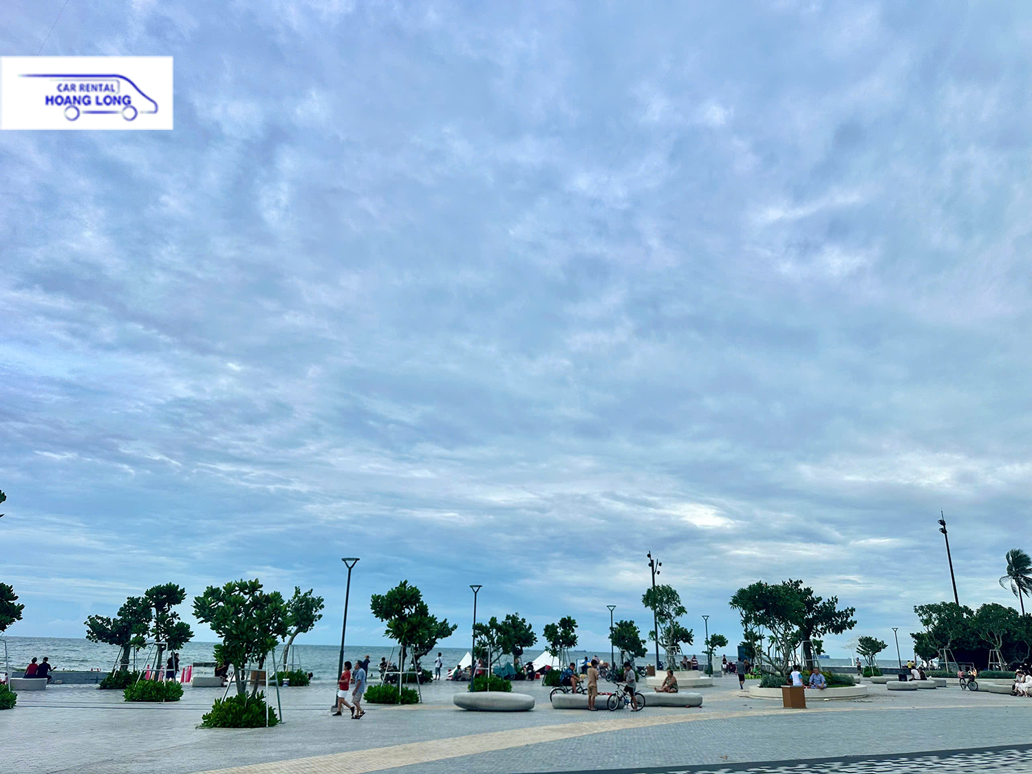 Thuê Xe Du Lịch 16 Chỗ TPHCM Đi Bãi Sau