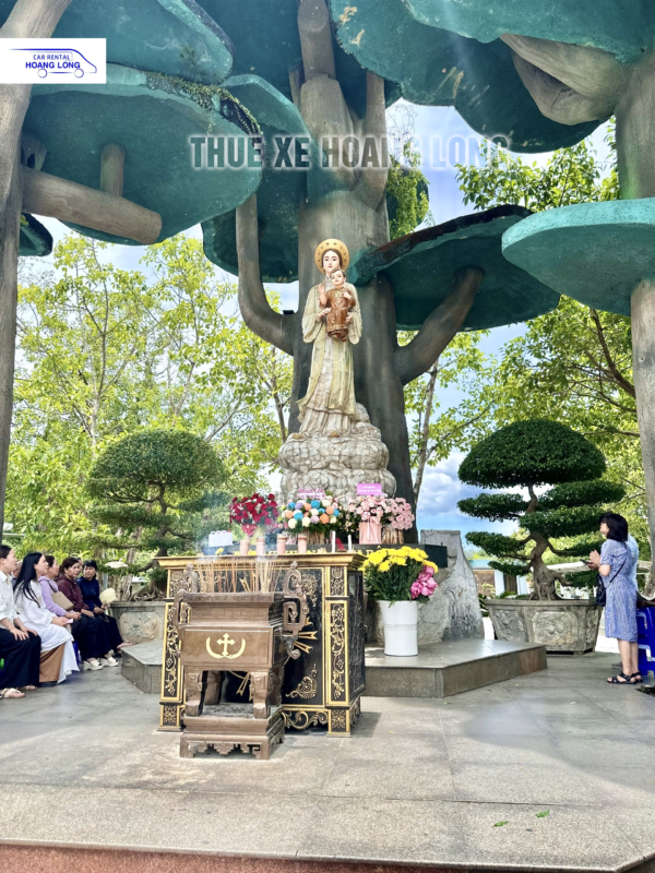 Đức Mẹ La Vang ( Quảng Trị)